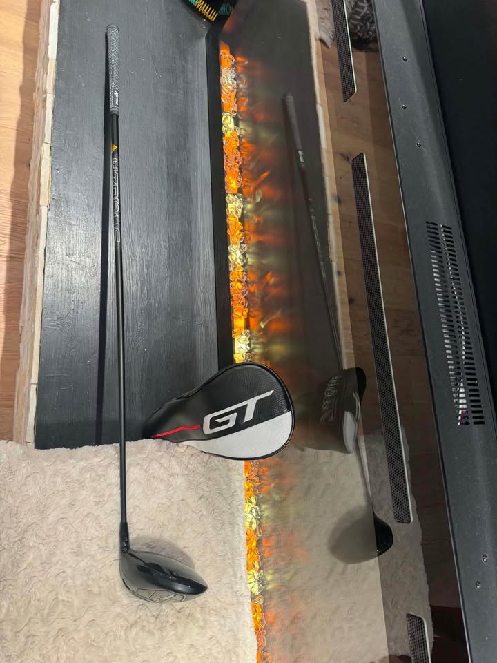 TITLEIST GT3 GOLF DRIVER