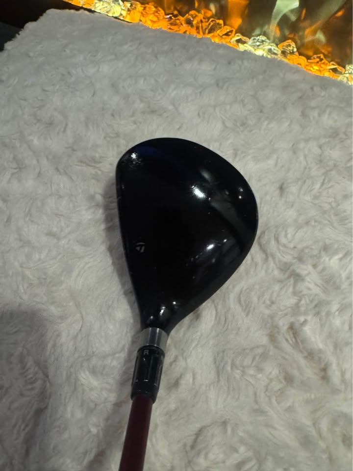 TAYLOR MADE R9 FAIRWAY 3W