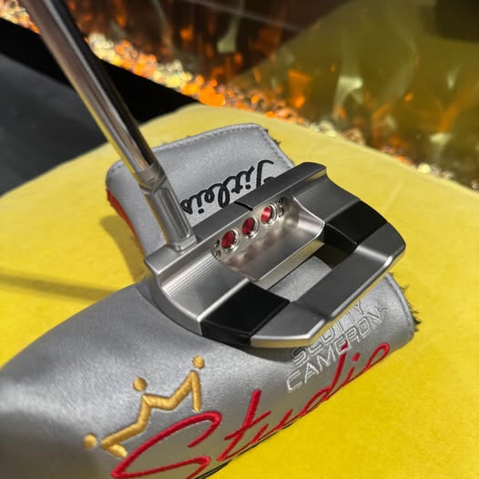 SOLD-SCOTTY CAMERON FASTBACK STUDIO SELECT