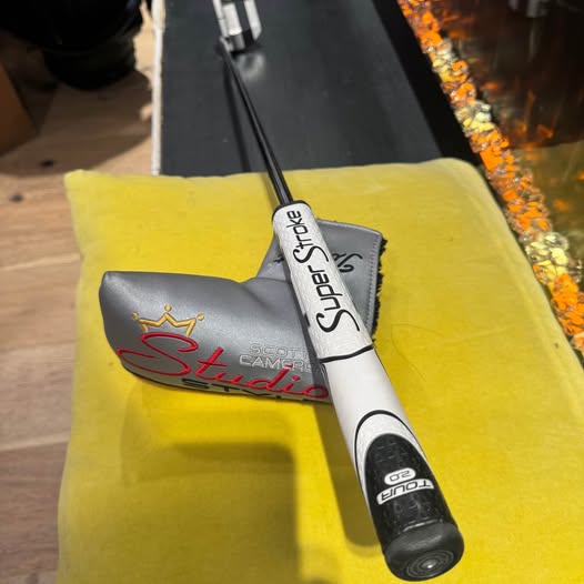 SOLD-SCOTTY CAMERON FASTBACK STUDIO SELECT