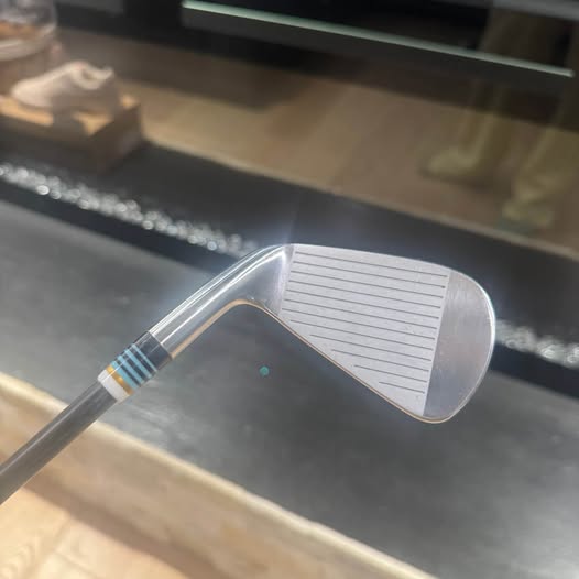 TITLEIST T200 GOLF IRON WITH UPGRADE SHAFT
