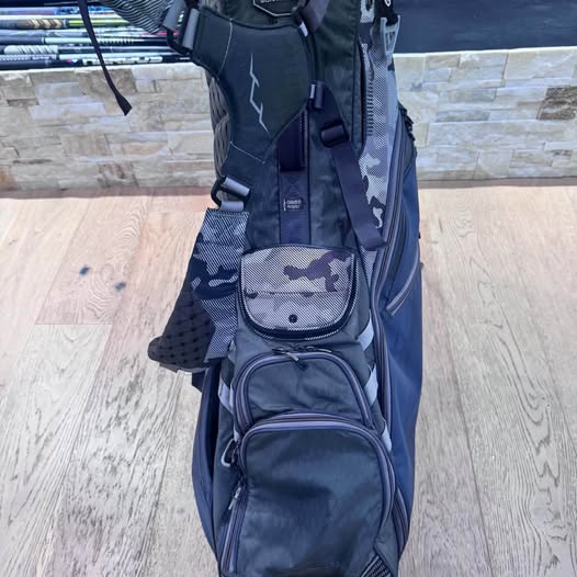 SUN MOUNTAIN 14 way STAND AND CARRY BAG