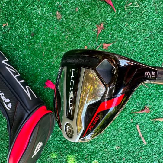 TAYLOR MADE STEALTH PLUS 3 wood golf fairway
