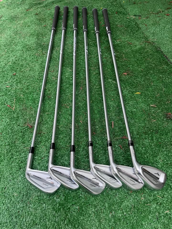 MIZUNO JPX921 TOUR IRON SET 5-pw - upgrade shafts