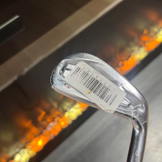 SRIXON ZX5 - 7 IRON (NEW IN PACKAGING)