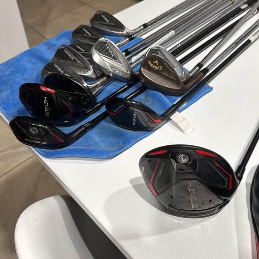 TaylorMade Stealth Irons 5-PW/AW - Regular Flex