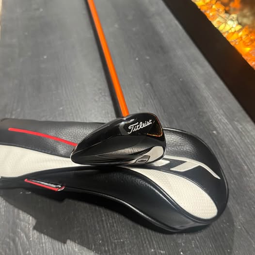 TITLEIST GT2 FAIRWAY 3 WOOD TOUR AD DI SHAFT GOLF