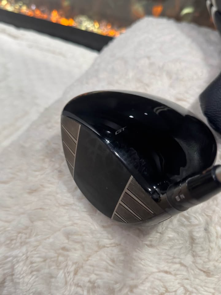 TITLEIST GT1 GOLF DRIVER