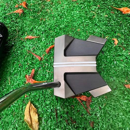 Black Phantom 11 Scotty Golf Putter Limited