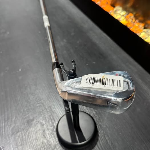 SRIXON ZX5 - 7 IRON (NEW IN PACKAGING)