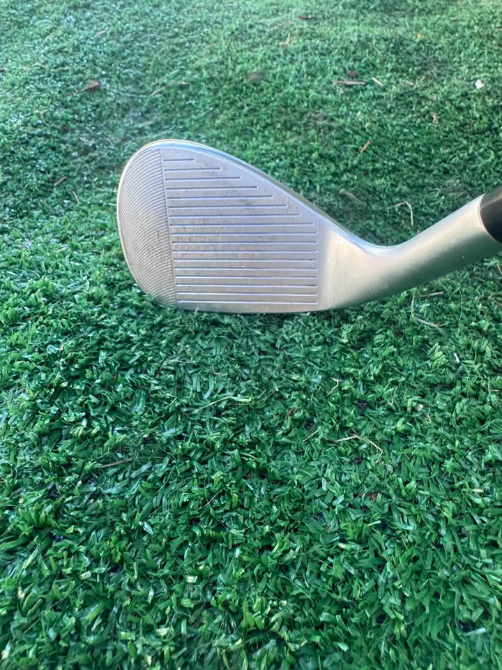 52 degree RTX4 CLEVELAND GOLF WEDGE